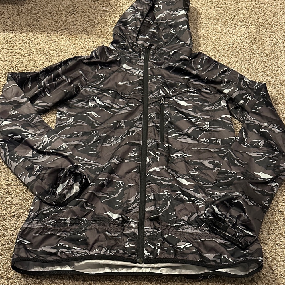 Women’s Nike Black and Gray Camouflage Windrunner Jacket